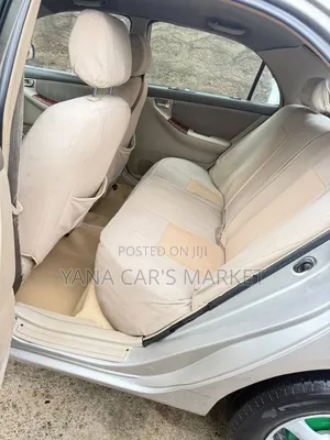 Toyota Corolla 2004 Gold