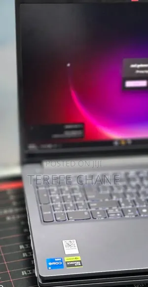 New Laptop Lenovo LOQ 15AHP10 16GB Intel Core i5 SSD 512GB