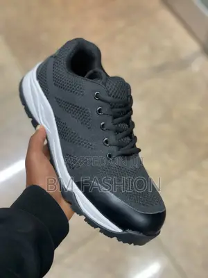 Safety First Breathable Light Weight Sports Style Fabric Safety Shoes
