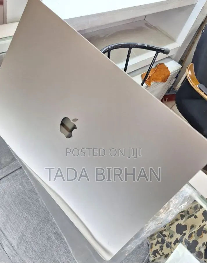 New Laptop Apple MacBook Pro 2019 32GB Intel Core i9 SSD 1T