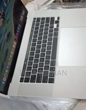 New Laptop Apple MacBook Pro 2019 32GB Intel Core i9 SSD 1T
