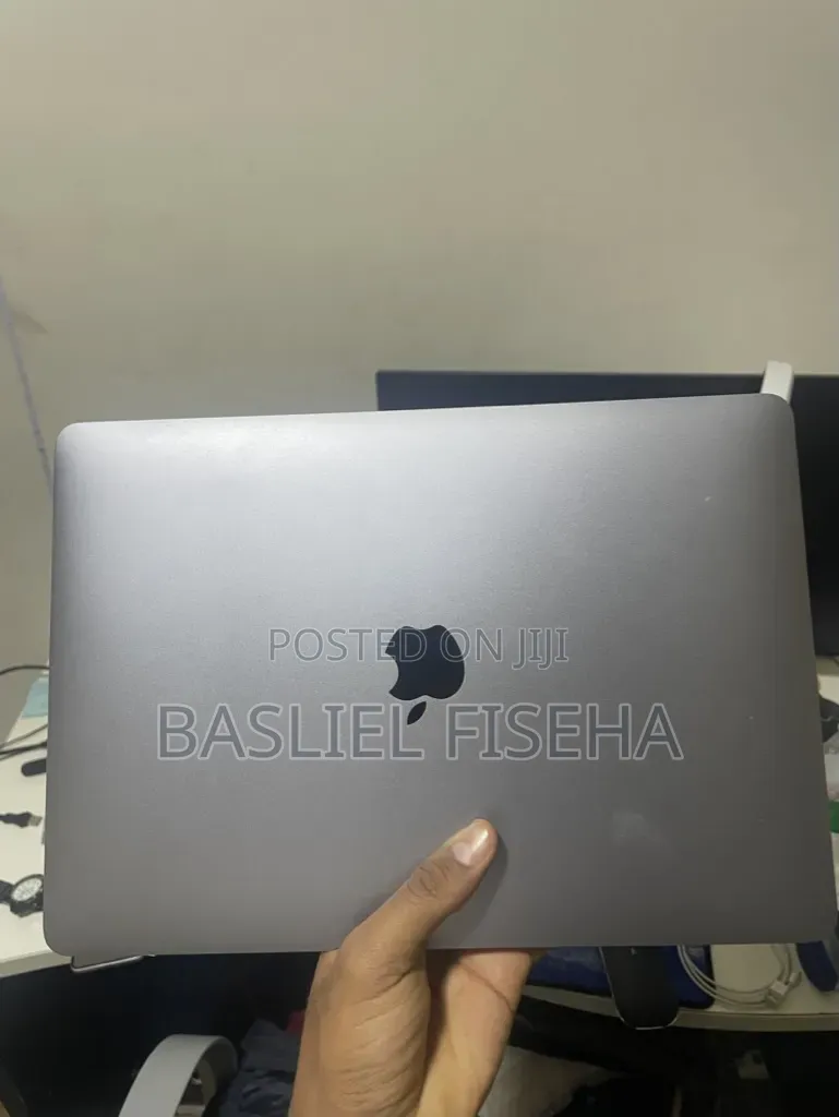 New Laptop Apple MacBook Air 2020 M1 8GB Apple M1 SSD 256GB