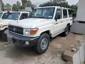 Toyota Land Cruiser 2020 White
