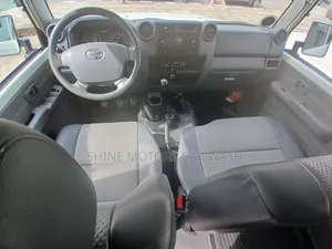 Toyota Land Cruiser 2020 White