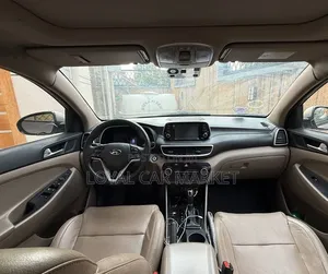 Hyundai Tucson 2019 Gold