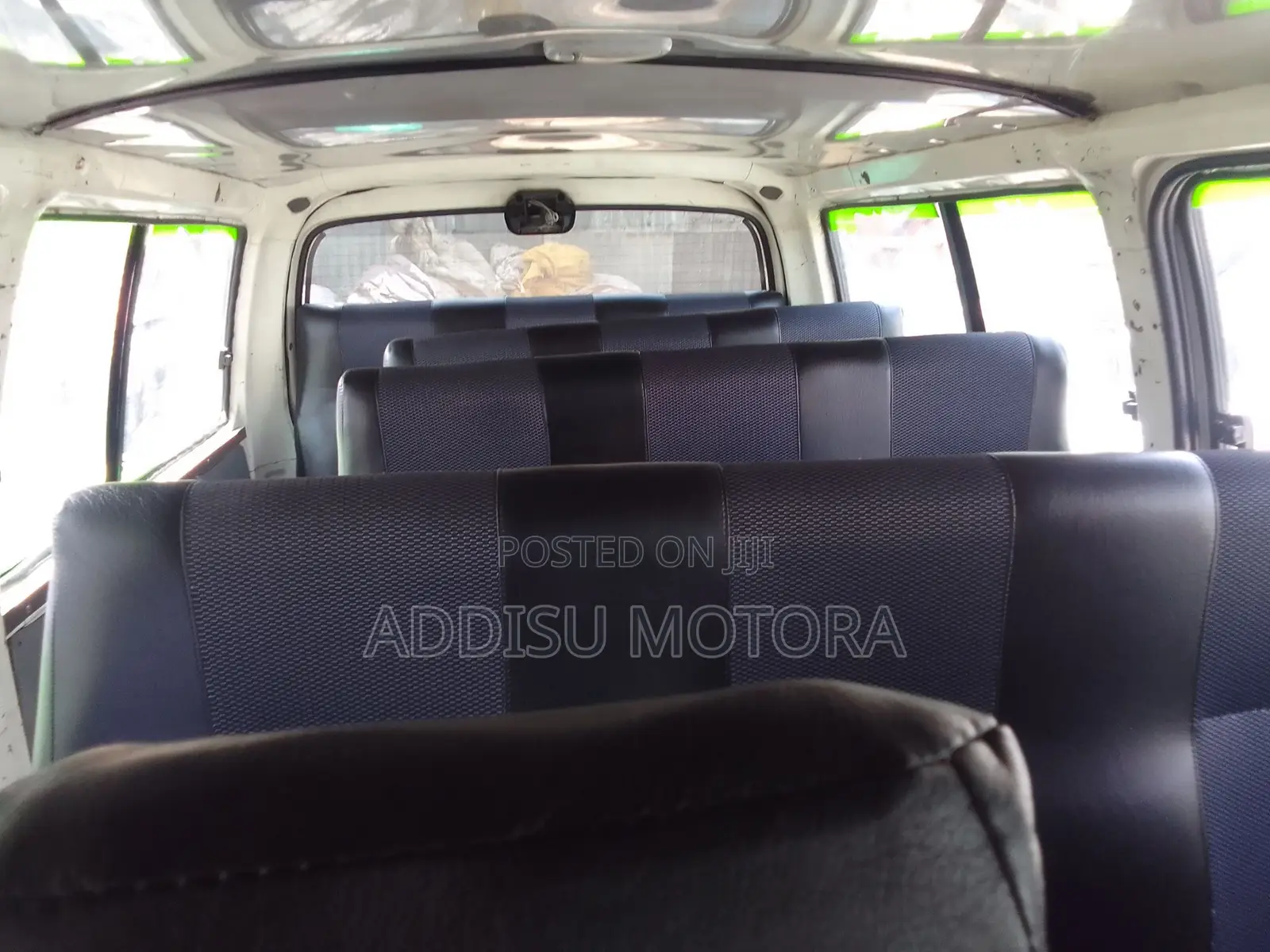Toyota HiAce 2004 White