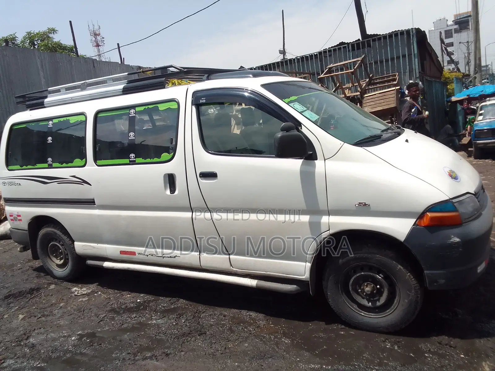 Toyota HiAce 2004 White