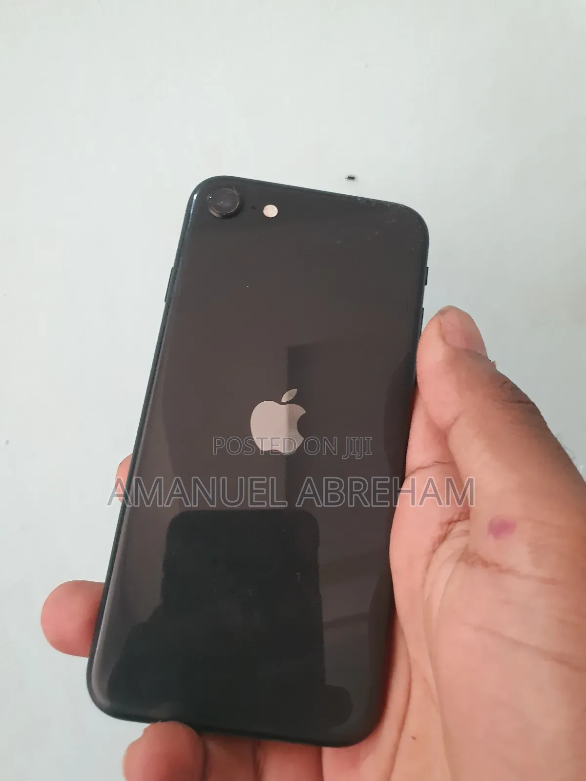 New Apple iPhone SE (2020) 64 GB Black