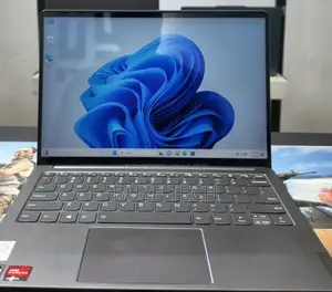 New Laptop Lenovo 16GB AMD Ryzen 7 SSD 512GB