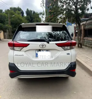 Toyota Rush 2021 White
