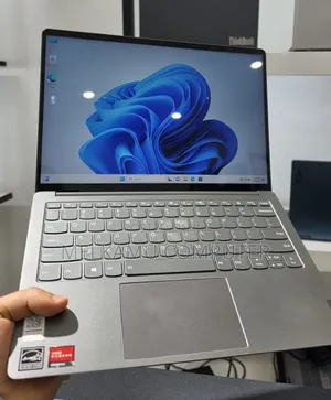 New Laptop Lenovo IdeaPad Flex 14 16GB AMD Ryzen 7 SSD 512GB