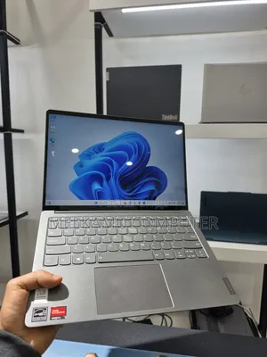 New Laptop Lenovo IdeaPad Flex 14 16GB AMD Ryzen 7 SSD 512GB
