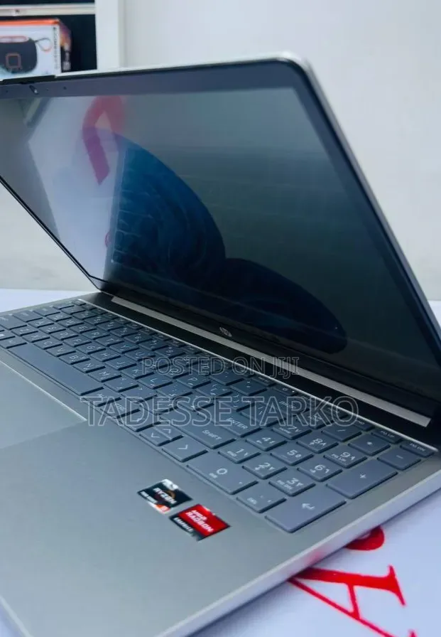New Laptop HP Pavilion 15 8GB AMD Ryzen 5 SSD 512GB