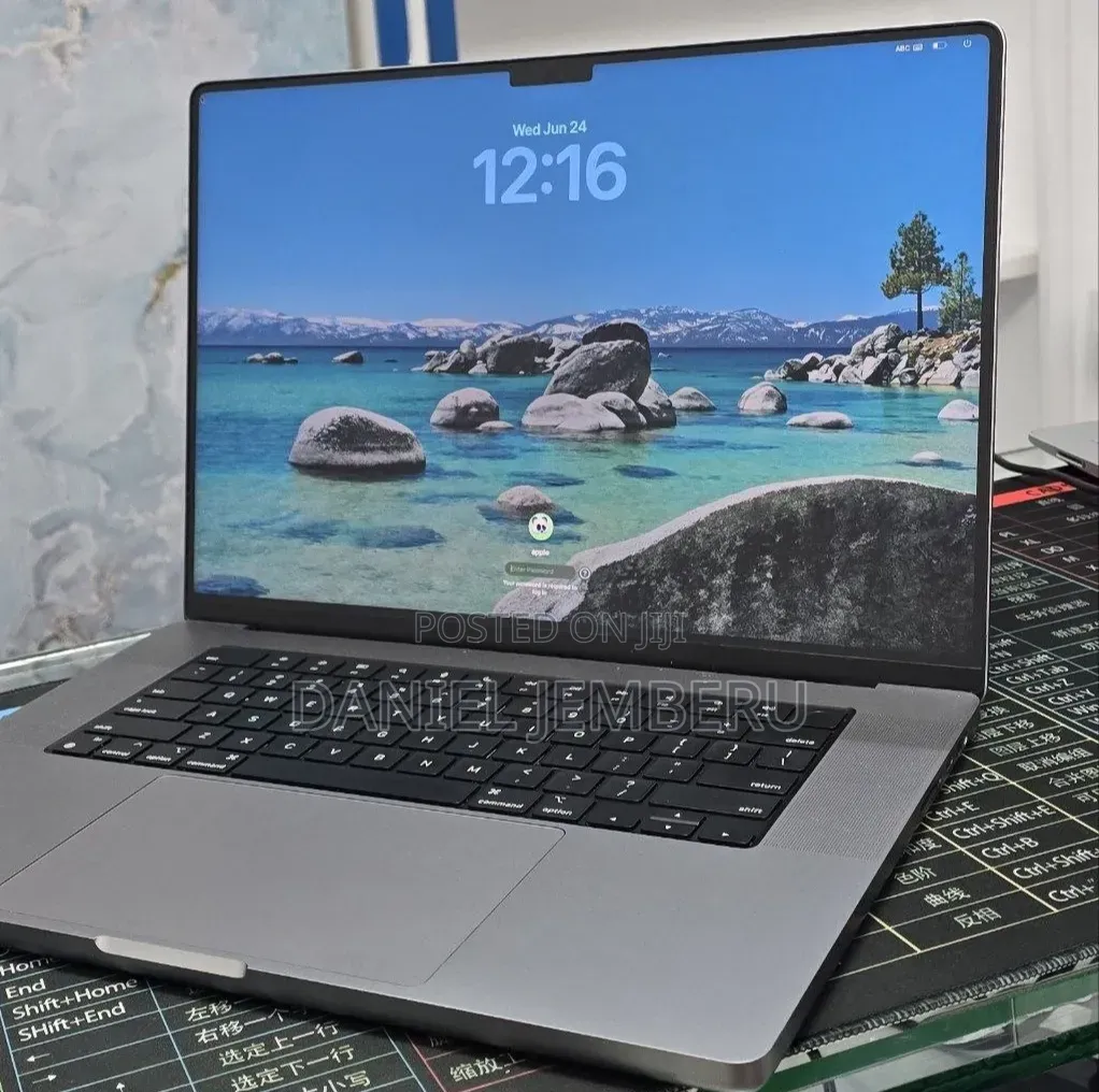 New Laptop Apple MacBook Pro 2021 M1 32GB Apple M1 Pro SSD 512GB