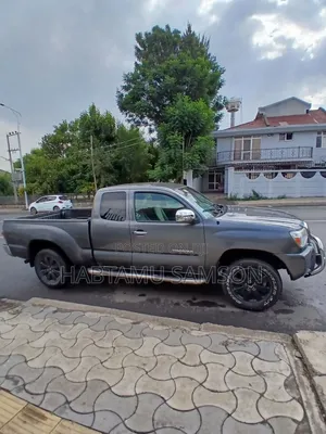 Toyota Tacoma Access Cab 2012 Gray