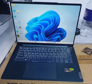 New Laptop Lenovo 16GB AMD Ryzen 7 SSD 512GB