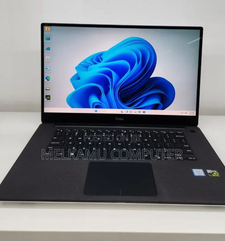 New Laptop Dell XPS 15 16GB Intel Core i7 SSD 512GB