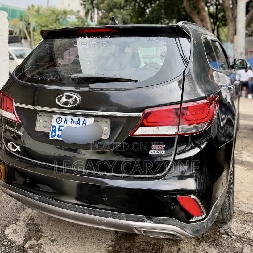 Hyundai Santa Fe 2018 Black