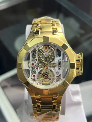 Kamri Watch