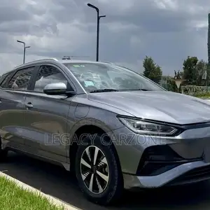 BYD E2 43 kWh 94 hp FWD 2025 Silver