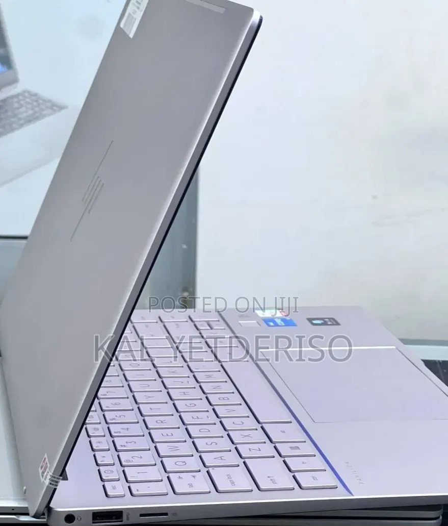 New Laptop HP Pavilion 14 16GB Intel Core i7 SSD 256GB