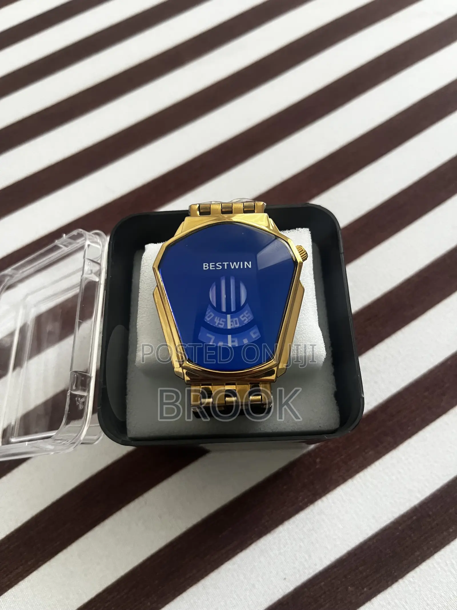 Bestwin Men’S Gold-Tone Mirror Dial Wrist Watch – Stainless Steel