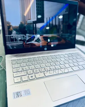 New Laptop HP Pavilion 14 8GB Intel Core i5 SSD 512GB