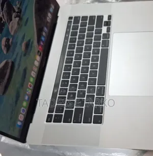 New Laptop Apple MacBook Pro 2019 32GB Intel Core i9 SSD 1T