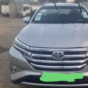Toyota Rush 2021 Silver