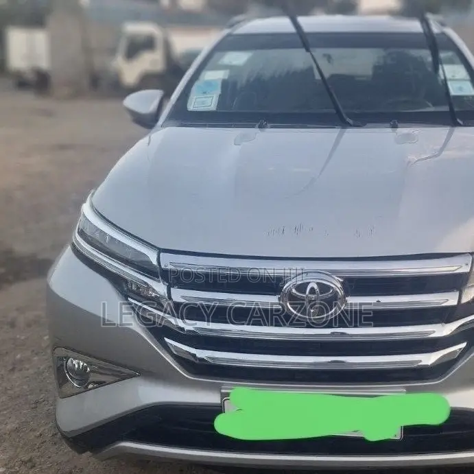 Toyota Rush 2021 Silver