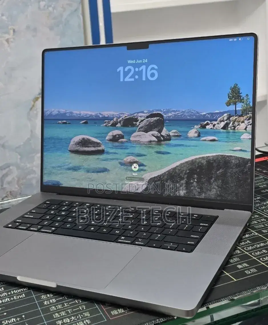 New Laptop Apple MacBook Pro 2021 M1 32GB Apple M1 Pro SSD 512GB