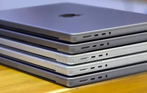 New Laptop Apple MacBook Pro 2019 16GB Intel Core i7 SSD 512GB