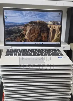 New Laptop HP EliteBook 840 G10 16GB Intel Core i7 SSD 512GB