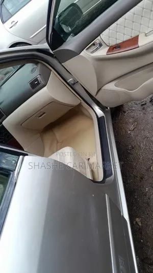 Toyota Corolla 2005 Gray