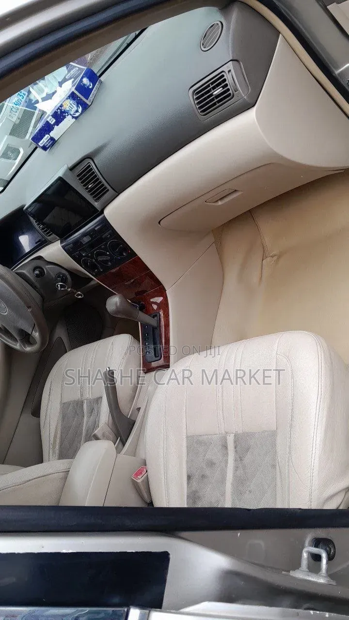 Toyota Corolla 2005 Gray