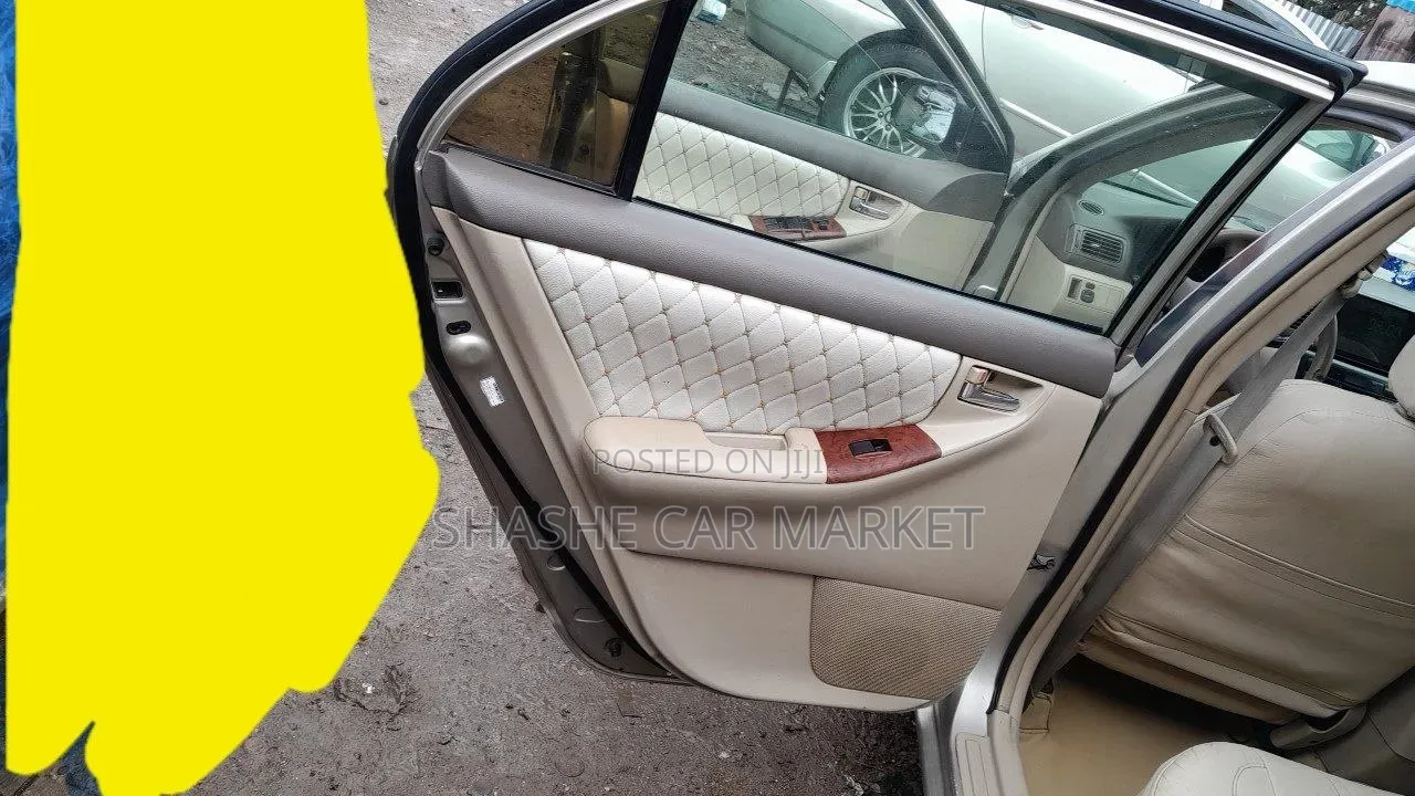 Toyota Corolla 2005 Gray