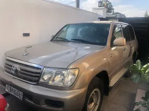 Toyota Land Cruiser 2004 Gold