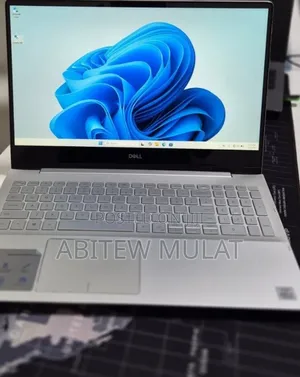 New Laptop Dell Inspiron 15 8GB Intel Core i5 SSD 256GB