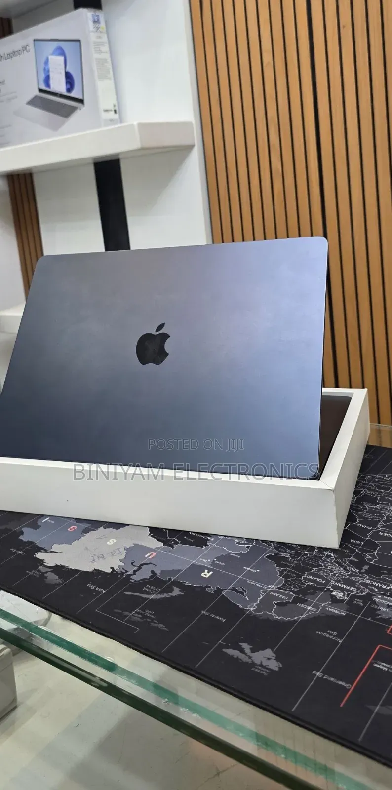 New Laptop Apple MacBook Air 2025 M4 16GB Apple M4 SSD 256GB