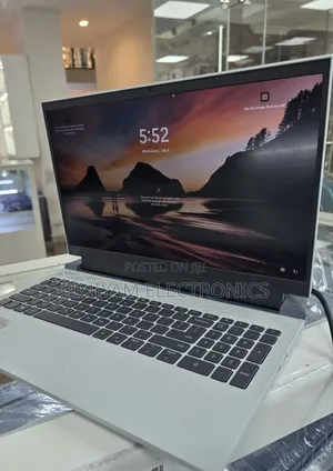New Laptop Dell G15 5515 16GB Intel Core i7 SSD 512GB