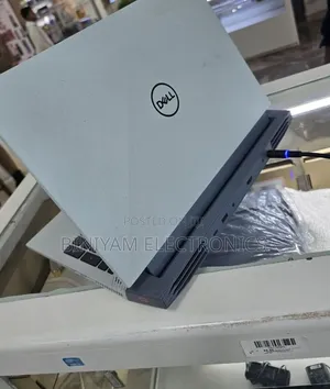 New Laptop Dell G15 5515 16GB Intel Core i7 SSD 512GB