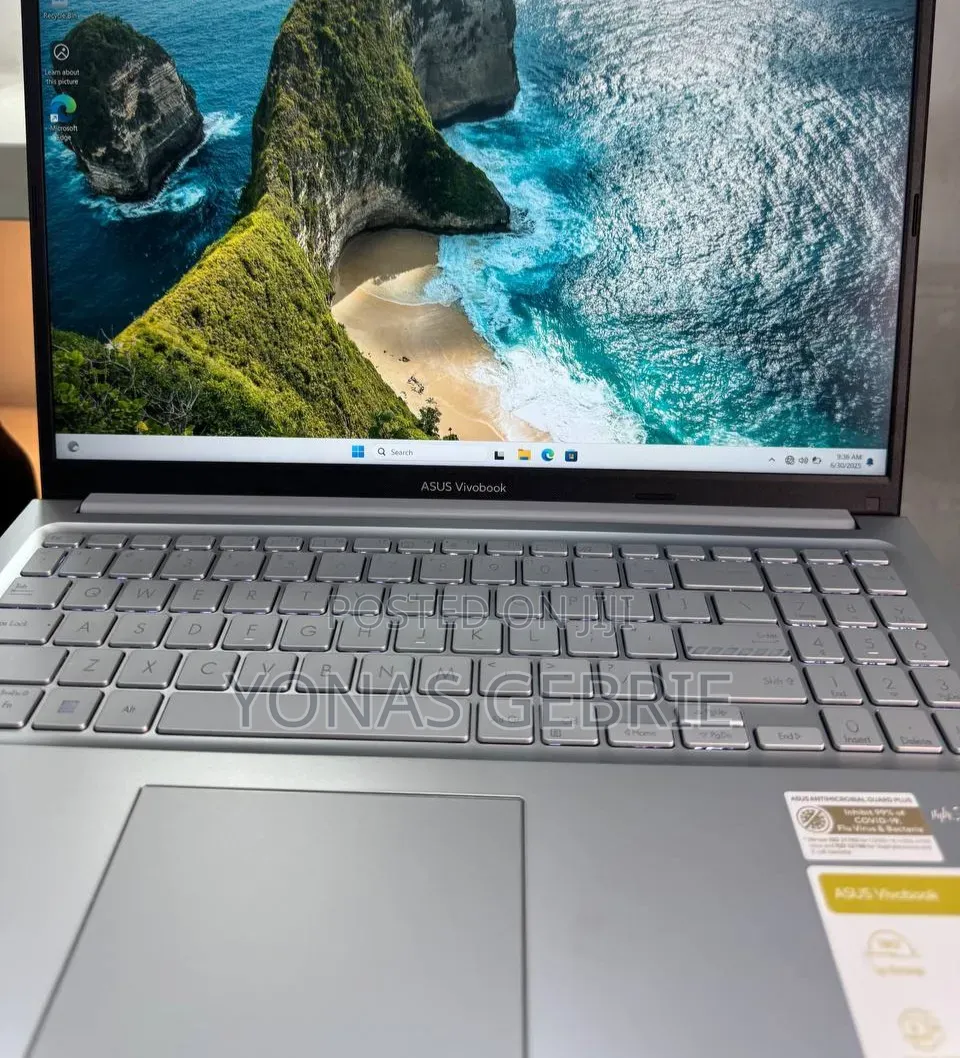 New Laptop Asus 16GB AMD Ryzen 7 SSD 512GB