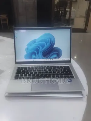 New Laptop HP EliteBook 830 G8 16GB Intel Core i5 SSD 512GB