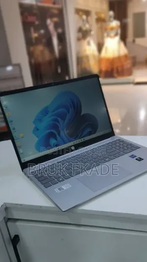 New Laptop HP Stream Notebook 16GB Intel Core i7 SSD 1T