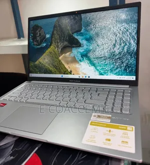 New Laptop Asus 16GB AMD Ryzen 7 SSD 512GB