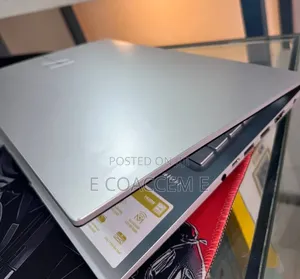 New Laptop Asus 16GB AMD Ryzen 7 SSD 512GB