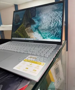 New Laptop Asus 16GB AMD Ryzen 7 SSD 512GB