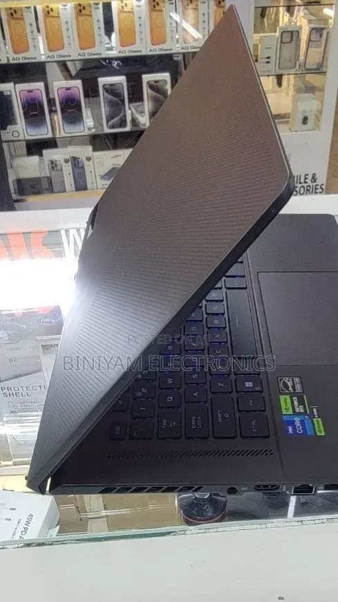 New Laptop Asus ROG Zephyrus G16 16GB Intel Core i7 SSD 512GB