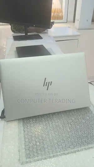 New Laptop HP EliteBook 830 G8 16GB Intel Core i5 SSD 512GB