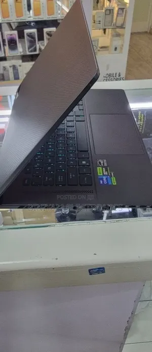 New Laptop Asus ROG Zephyrus G16 16GB Intel Core i7 SSD 512GB